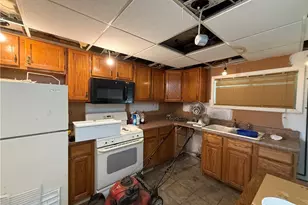 6006 Soltis Dr, Clairton, PA 15025 - Photo 9