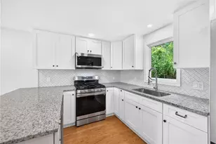 431 Meridian Dr, Pittsburgh, PA 15228 - Photo 5
