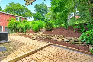 431 Meridian Dr, Pittsburgh, PA 15228 - Photo 17