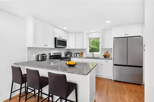 431 Meridian Dr, Pittsburgh, PA 15228 - Photo 3