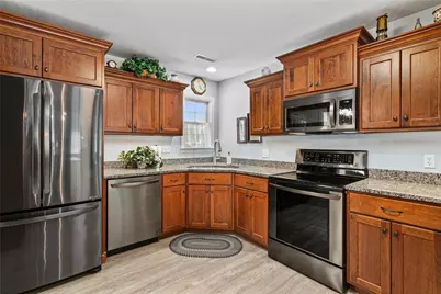 502 Stonecliff Ln, Franklin Township, PA 16001 - Photo 7