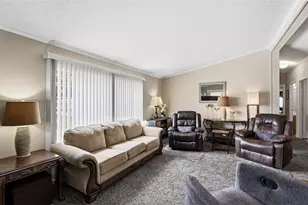 812 Wild Violet, Pittsburgh, PA 15239 - Photo 7