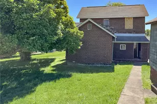 605 Maple St, Luzerne Township, PA 15417 - Photo 3