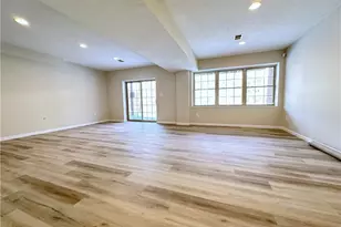 815 Village Dr, Pittsburgh, PA 15237 - Photo 25