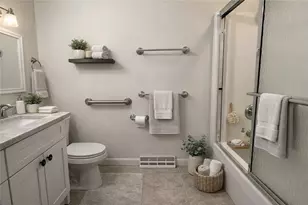 815 Village Dr, Pittsburgh, PA 15237 - Photo 19