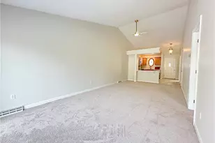 815 Village Dr, Pittsburgh, PA 15237 - Photo 7