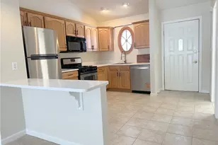 815 Village Dr, Pittsburgh, PA 15237 - Photo 9