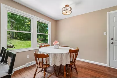 889 Camp Meeting Rd, Bell Acres, PA 15143 - Photo 11