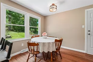 889 Camp Meeting Rd, Bell Acres, PA 15143 - Photo 11
