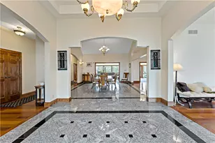 101 Majestic Dr, Adams Township, PA 16046 - Photo 9