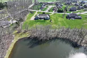 101 Majestic Dr, Adams Township, PA 16046 - Photo 3