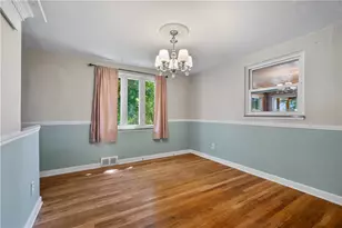 3210 Thornwood Dr, Bethel Park, PA 15102 - Photo 5