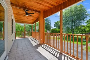 3210 Thornwood Dr, Bethel Park, PA 15102 - Photo 21