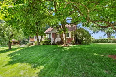 3210 Thornwood Dr, Bethel Park, PA 15102 - Photo 27