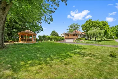 3210 Thornwood Dr, Bethel Park, PA 15102 - Photo 23
