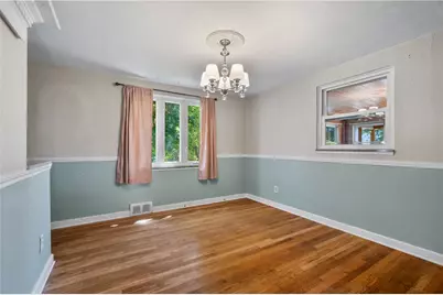 3210 Thornwood Dr, Bethel Park, PA 15102 - Photo 5