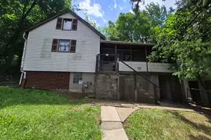 337 Hammond St, Pittsburgh, PA 15204 - Photo 1