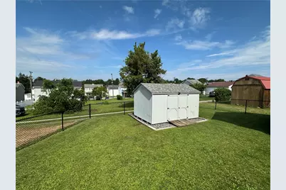 2119 Walnut Dr, Derry Township, PA 15650 - Photo 9