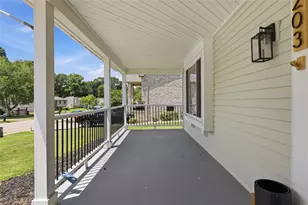 203 Lochinver Dr, Moon/Crescent Twp, PA 15108 - Photo 3