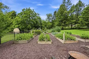 836 Old Thorn Run Rd, Moon/Crescent Twp, PA 15108 - Photo 35