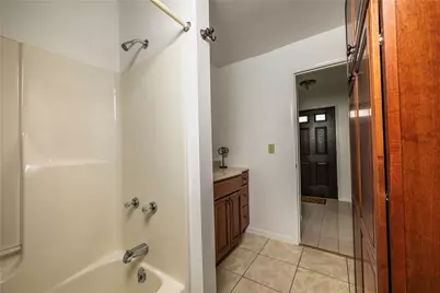 302 Brookstone Ct, Center Township, PA 16001 - Photo 25