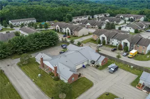 302 Brookstone Ct, Center Township, PA 16001 - Photo 29
