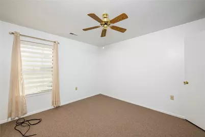 302 Brookstone Ct, Center Township, PA 16001 - Photo 15