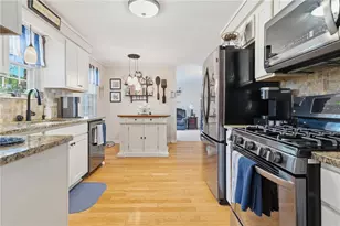 118 Brookmeade Dr, Ross Twp, PA 15237 - Photo 9