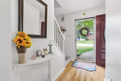 118 Brookmeade Dr, Ross Twp, PA 15237 - Photo 5