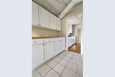 633 Crystal Dr, Pittsburgh, PA 15228 - Photo 15