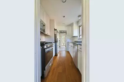 633 Crystal Dr, Pittsburgh, PA 15228 - Photo 9