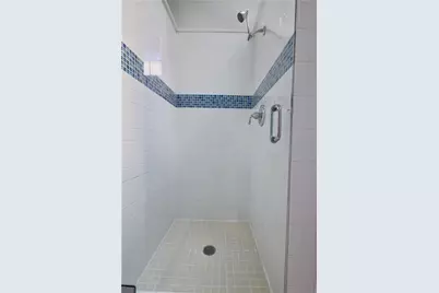 633 Crystal Dr, Pittsburgh, PA 15228 - Photo 21