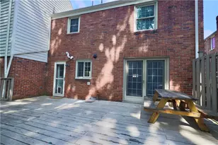 633 Crystal Dr, Pittsburgh, PA 15228 - Photo 17