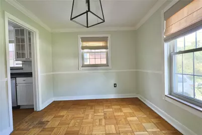 633 Crystal Dr, Pittsburgh, PA 15228 - Photo 7