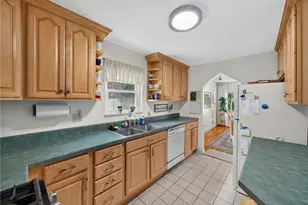 4329 Glen Lytle Rd, Pittsburgh, PA 15217 - Photo 13