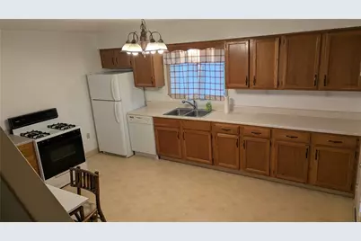 50 Zeller St, Hempfield Township, PA 15601 - Photo 5