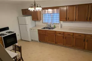 50 Zeller St, Hempfield Township, PA 15601 - Photo 5