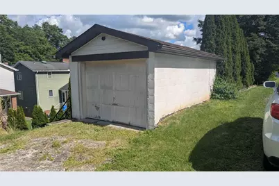 50 Zeller St, Hempfield Township, PA 15601 - Photo 15