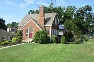 4814 Roberta Dr, Pittsburgh, PA 15236 - Photo 3
