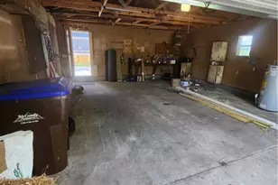 517 Hamilton Ave, Farrell, PA 16121 - Photo 15