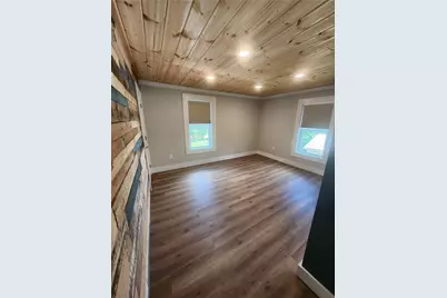517 Hamilton Ave, Farrell, PA 16121 - Photo 17
