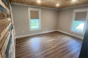 517 Hamilton Ave, Farrell, PA 16121 - Photo 17