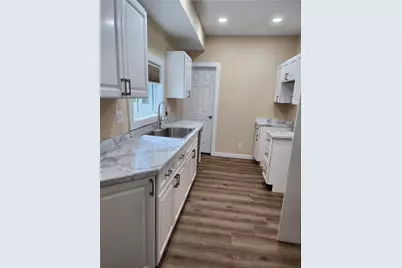 517 Hamilton Ave, Farrell, PA 16121 - Photo 7