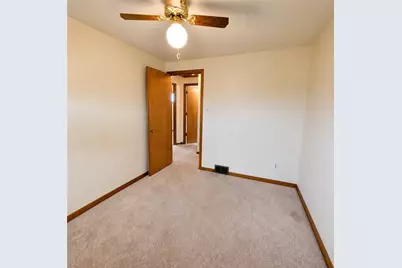 219 Lenore Dr, Kennedy Township, PA 15136 - Photo 13