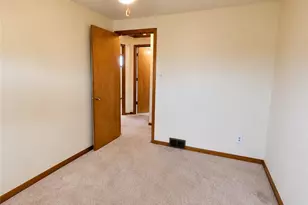 219 Lenore Dr, Kennedy Township, PA 15136 - Photo 13
