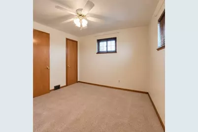 219 Lenore Dr, Kennedy Township, PA 15136 - Photo 9