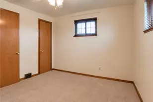 219 Lenore Dr, Kennedy Township, PA 15136 - Photo 9