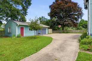 1121 Penn Ave, New Brighton, PA 15066 - Photo 35
