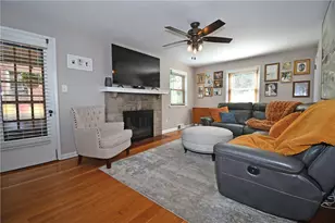 75 Iroquois Dr, Pittsburgh, PA 15228 - Photo 9