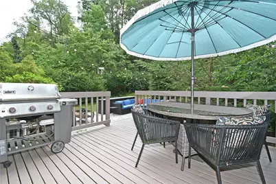 75 Iroquois Dr, Pittsburgh, PA 15228 - Photo 25